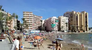 Appartement lumineux, moderne, tout equipe, proche de la plage.