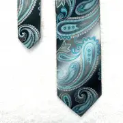 Van Heusen Blue Silver Paisley Men’s Necktie 3”x 59” 100% Polyester NWT $49.50