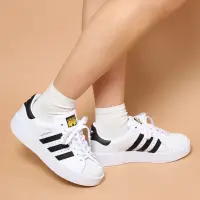 在飛比找蝦皮購物優惠-Quality Sneakers - Adidas Supe