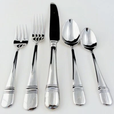 ONEIDA ASTRAGAL 18/10 stainless 5 Piece Place Setting NEW NEVER USED