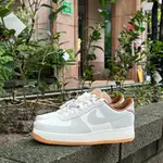 【ASPER】NIKE AIR FORCE 1 LOW 灰白 棒球 焦糖底 流蘇 男鞋 HF5697-001