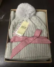 NWT Collection 18 Beanie and Scarf Set Womens One Size Loop Knit Grey HH1
