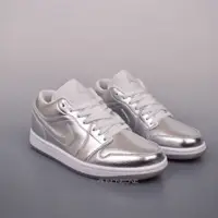 在飛比找蝦皮購物優惠-Air Jordan 1 Low Metallic Silv