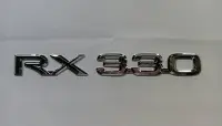 在飛比找Yahoo!奇摩拍賣優惠-※金螃蟹※ Lexus 凌志 RX330 銀色 LOGO 標