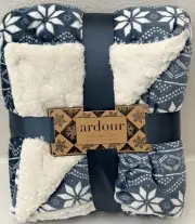 NEW Ardour VELVET BERBER BLUE SNOWFLAKE THROW Blanket, 50" x 60" w/Tag & Ribbon