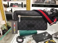 在飛比找Yahoo!奇摩拍賣優惠-㊣東區正精品㊣GUCCI 474293全新黑色PVC藍紅藍背