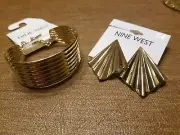 NWT NINE WEST Bangle Gold Tone Metal Bracelet and Earrings Set *MSRP $46*