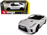 2017 Nissan GT-R R35 White 1/24 Diecast by Bburago