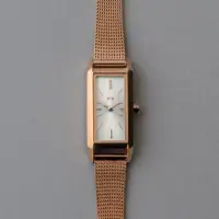 在飛比找momo購物網優惠-【ete】輕奢質感矩形米蘭腕錶(玫瑰金色 金色 銀色)