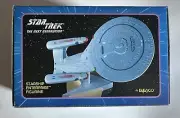 STAR TREK THE NEXT GENERATION STARSHIP ENTERPRISE FIGURINE ENESCO 1993 NEW