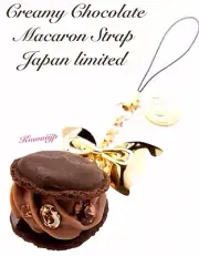 New Japan Limited Edition Q-pot Chocolate Macaroon Cell Phone Strap Charm (RARE)