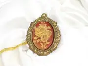 Vintage Cameo Gold and Brass Floral Lucite Pendant Necklace Jewellery.