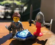 GENUINE LEGO NEXO KNIGHTS KID CLAY MINIFIGURE W/ TRAINING BOT POWER SHIELD SWORD
