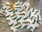MUD PIE ALLIGATOR PAJAMAS SIZE 5T WHITE GREEN NWT