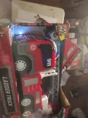 Maxx Action Large Fire Truck – Lights and Sounds Vehicle with Extendable Ladder