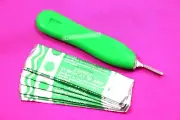 100 Scalpel Blades #10 with #3 plastic scalpel Handle Suitable for Dermaplaning