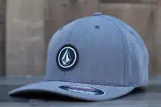 New Volcom V-QTR XFIT Gray Mens Flex fit Pre-Curved Sports Hat RHTVLC-31