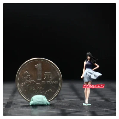 1/87 Pleated skirt Girl Scene Prop Minatures Figure Doll For Cars Vehicles Model