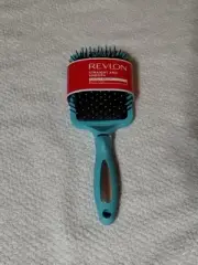 NEW!! Revlon Straight & Smooth Soft Feel Paddle Hair Brush Set Blue NEW!! (U)