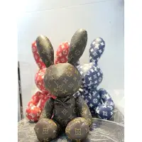 在飛比找Yahoo!奇摩拍賣優惠-精品館正品最新款 Lv路易威登皮兔子LV路易威登皮兔 超可愛