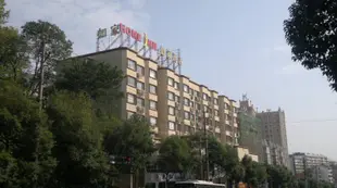 如家酒店(長沙桐梓坡路湘雅三院六溝壠地鐵站店)Home Inn (Changsha Tongzipo Road Xiangya School of Medicine)