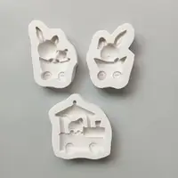 在飛比找ETMall東森購物網優惠-卡通兔子火車硅膠模具翻糖巧克力慕斯插件可愛蛋糕裝飾擺件模具