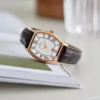 在飛比找露天拍賣優惠-titus鐵達時天長地久barista酒桶型瑞士手錶復古石英
