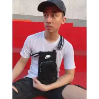 在飛比找蝦皮購物優惠-🇺🇸正版現貨實拍🇺🇸 Nike 型男必備側背包 保證正貨 美