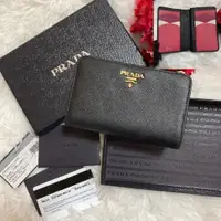 在飛比找蝦皮購物優惠-PRADA 短夾 Saffiano皮革 Mini merca