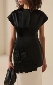 [A.W.A.K.E. MODE] Appliquéd Satin Blouse
