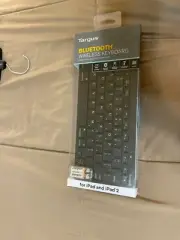 TARGUS BLUETOOTH WIRELESS KEYBOARD FOR iPAD / MAC / PC , AKB32US , SLIM DESIGN