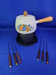 1981 Vienna Fondue Pot with 6 1970s Rosewood Handle Fondue Forks