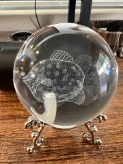 60Mm 3D Engraved Crystal Ball with Stand Fish Paperweight Glass Spheres Decorati