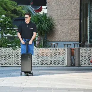 【台灣公司保固】智能正品iubest電動行李箱男女滑板騎行旅行箱拉桿智能登機箱純色