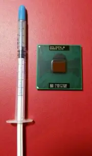 SLAYQ INTEL CORE DUO T8300 2.4GHZ CPU LAPTOP SOCKET P with thermal paste