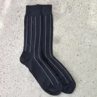 在飛比找ETMall東森購物網優惠-黑色豎條紋夏天長筒正裝紳士襪