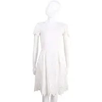 在飛比找Yahoo奇摩購物中心優惠-BLUGIRL 白色浮雕織花蕾絲短袖洋裝