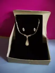 Avon Silvertone Pearlesque Necklace & Pierced Earrings NIB