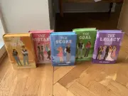 Off Campus serie af Elle Kennedy Illumicrate limited edition romance books