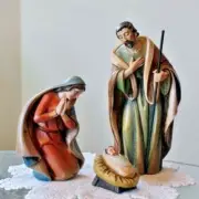 Holy Family Nativity Set 3 pc Statues Wood Carved Look Very Endearing 6.5 inch