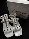 Forever Women's Studded Strappy Chunky Heels Sandals White/Gold Sz 9 (BB.01)