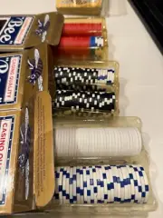 Vintage "BEE" Casino Quality 100 Count MIXED LOT 3 Poker Chips (NEW Open Box)300