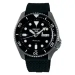 【金台鐘錶】SEIKO精工 5號盾牌 機械錶 潛水表 動力儲存41小時 (膠帶IP黑水鬼) 43MM SRPD65K2
