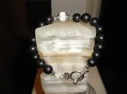 MEN'S HANDMADE 9" 10 MM BLACK MATT AGATE/WHITE TURQUOISE FOCAL BEAD BRACELET