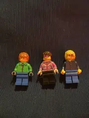 Lego city minifigures Skiers lot of 3 (good condition) lego city