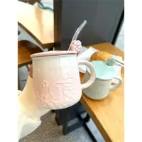 在飛比找ETMall東森購物網優惠-日式櫻花馬克杯陶瓷杯子帶蓋勺子女家用辦公室水杯早餐牛奶咖啡杯