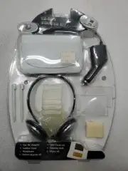Nintendo DS Lite 12 in 1 starter kit by Maximo.