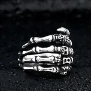 AU Titanium Steel Ring Personalized Creative Punk Hand Bone Silver Bracelet Gift