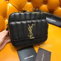 在飛比找Yahoo!奇摩拍賣優惠-【二手正品】YSL 聖羅蘭 Saint Lauren VIC