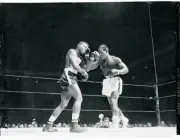 Isaac Logart And Virgil Akins Boxing 1955 Old Boxing Photo